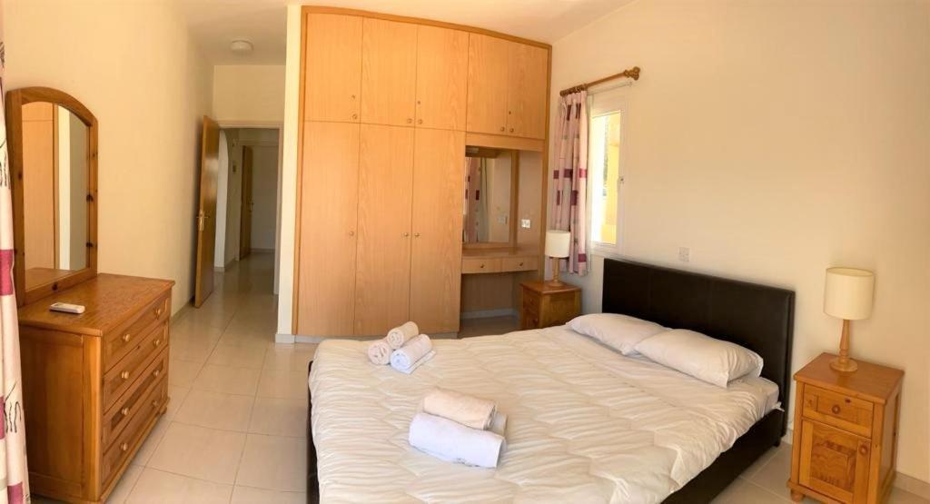 Sirena Olympia Apartment 40 Paphos Eksteriør billede