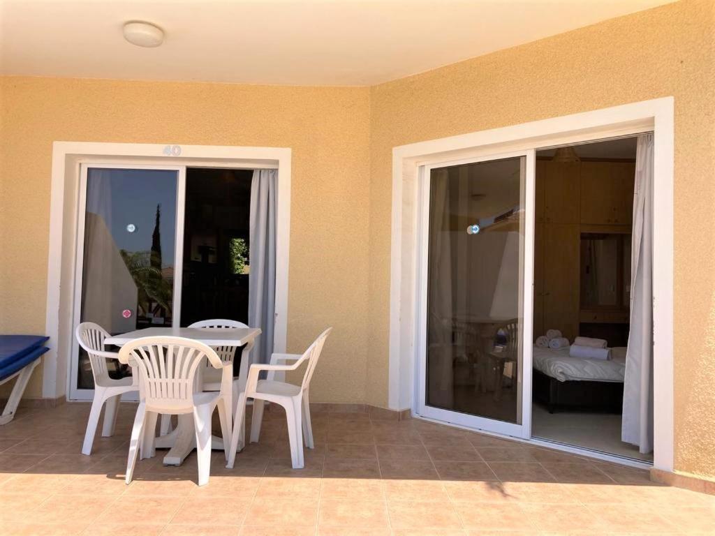 Sirena Olympia Apartment 40 Paphos Eksteriør billede